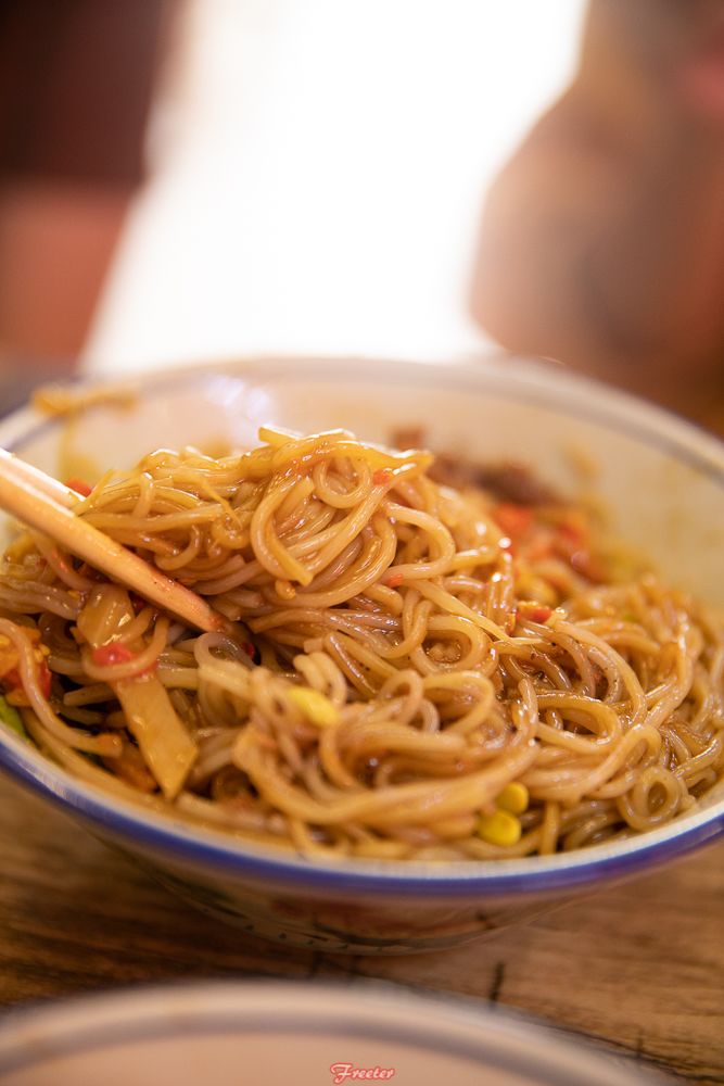 老海口人谁还记得20年前开在海员俱乐部的那家鸡饭店？我们找到了