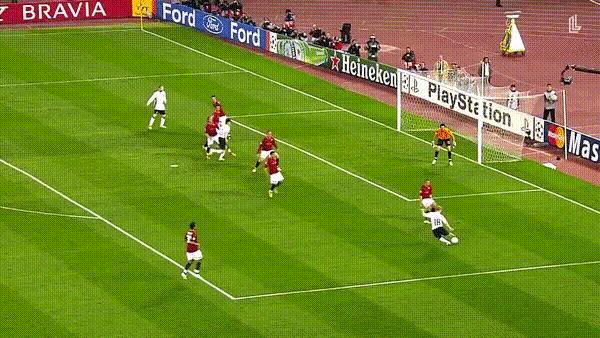 c罗从小小罗到霸道总裁,从年轻到成熟从c罗到梅西