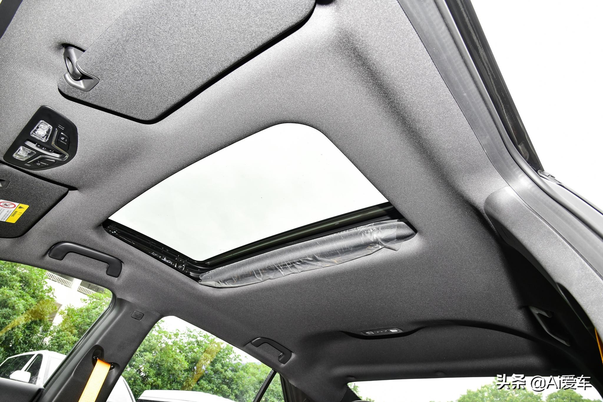 传祺影豹j16苏神版优惠多少,广汽传祺影豹和名爵5对比