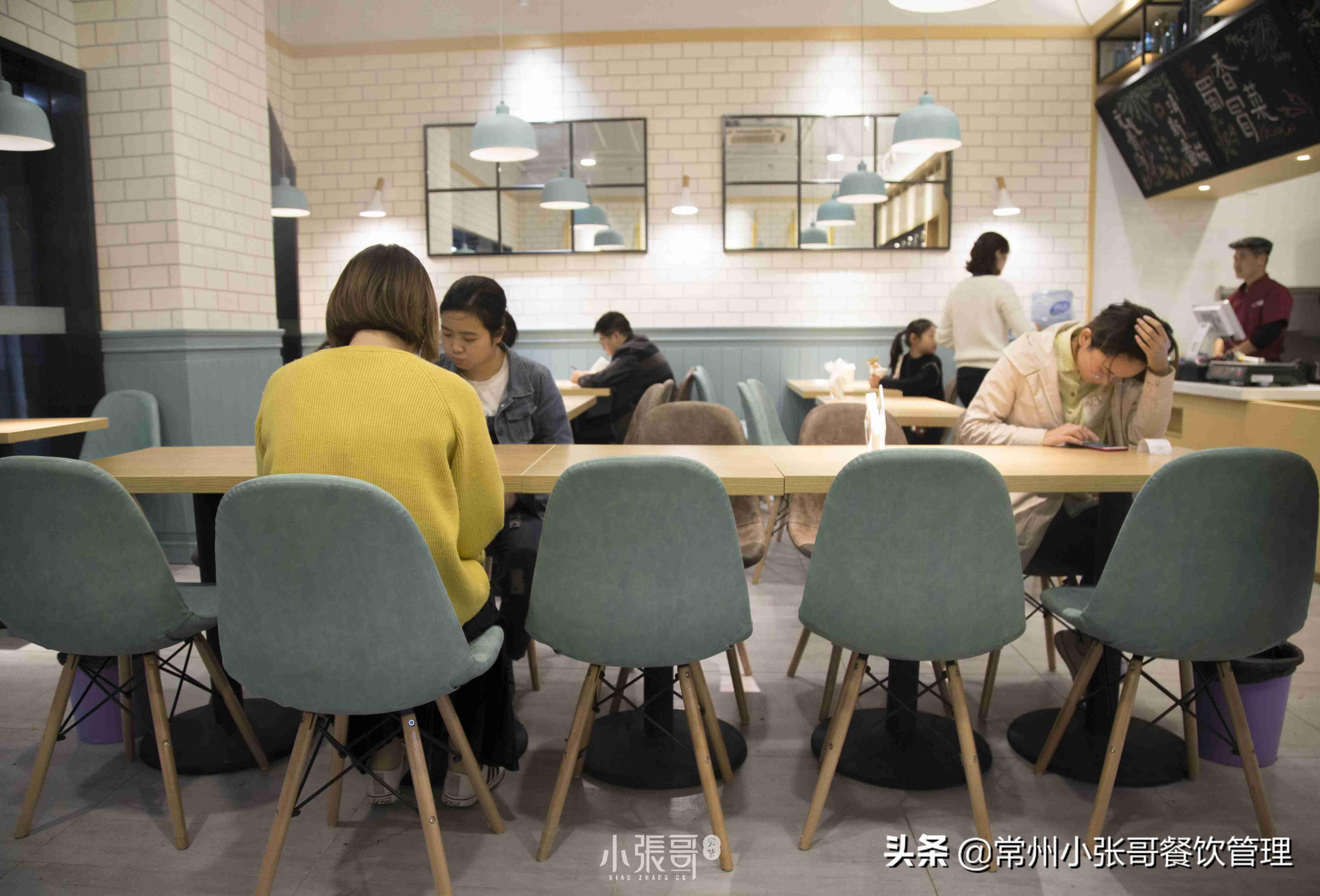 开一家小型麻辣烫店怎么开,10元自助麻辣烫加盟店