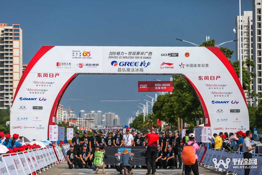 环广西终点冲刺回放,环广西巡回赛完整视频