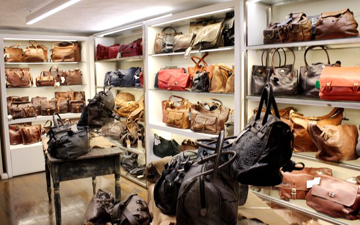 与意大利商人讨价旅游购物欧洲与亚洲国家不同的经营价值观