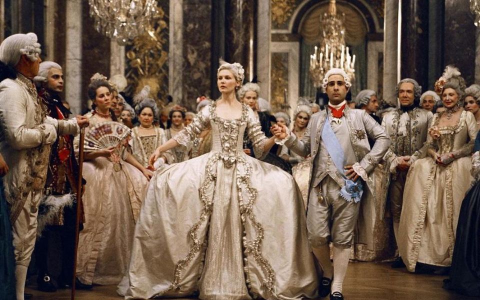 “赤字夫人”法兰西王后玛丽:百姓没面包吃,为啥不吃蛋糕?