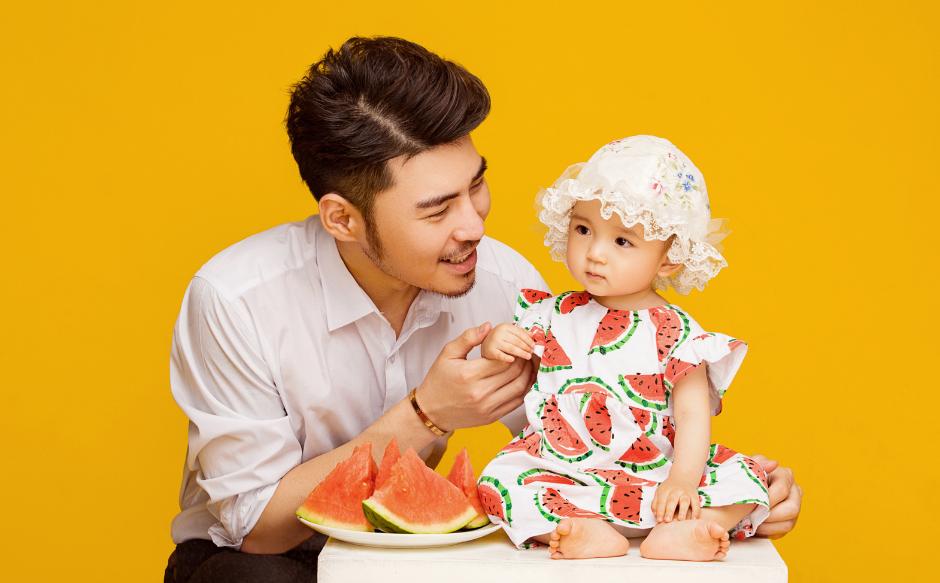 小心宝宝越长越丑6件事从小杜绝,刚出生的丑娃不要扔了