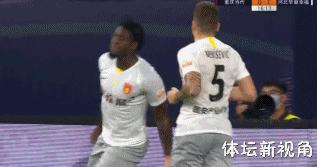 中国足球空翻视频,足坛十大空翻庆祝动作