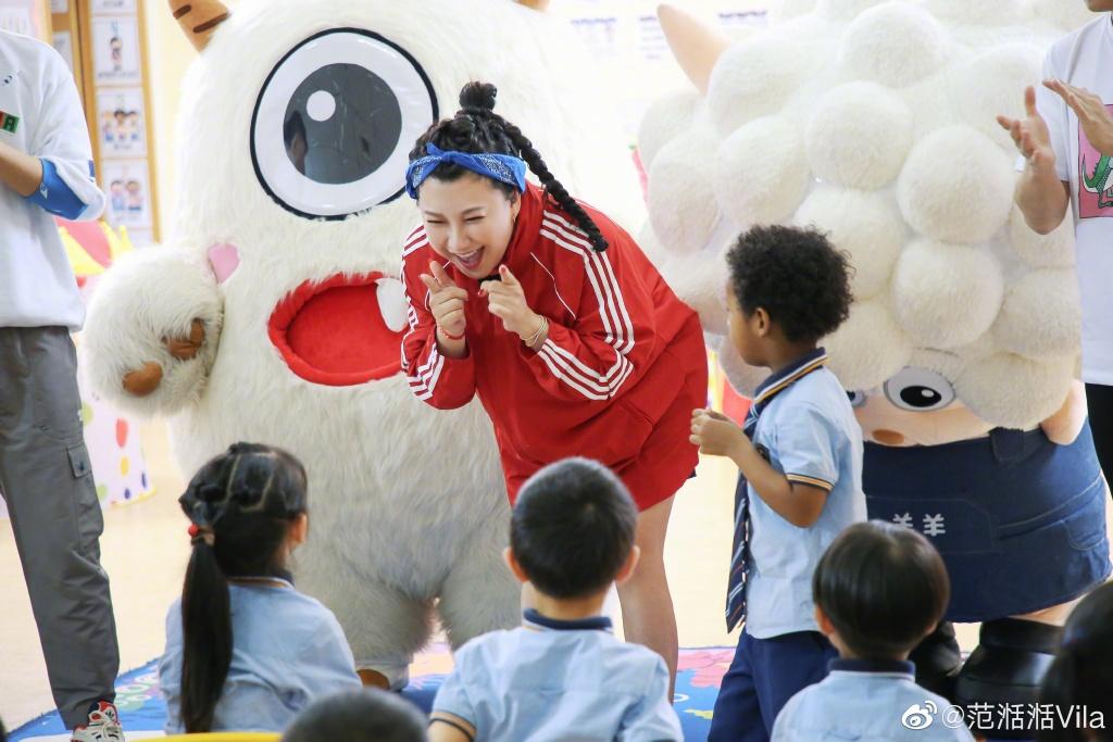 周星驰黄圣依为何再没合作,周星驰黄圣依解约后有再同框吗