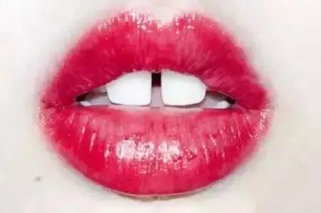 很小的牙缝会恢复吗,牙缝大了能有补救吗