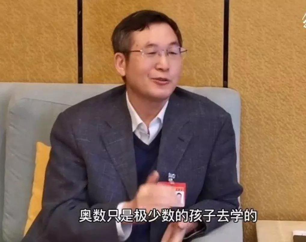 丘成桐论中国数学,丘成桐谈中国和外国数学差距