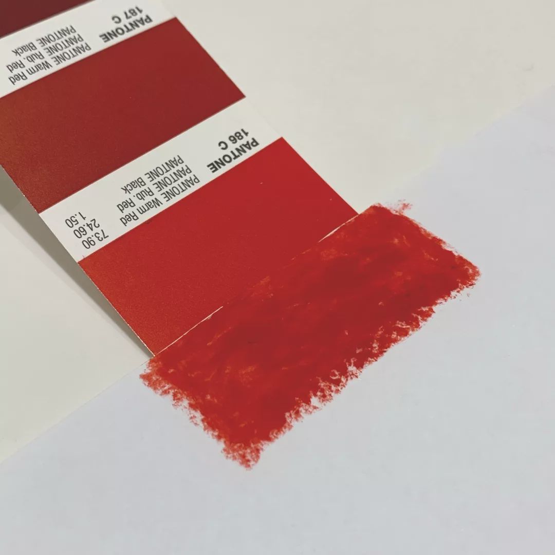 正红色的口红哪种最好用,无滤镜口红哪种好用女士