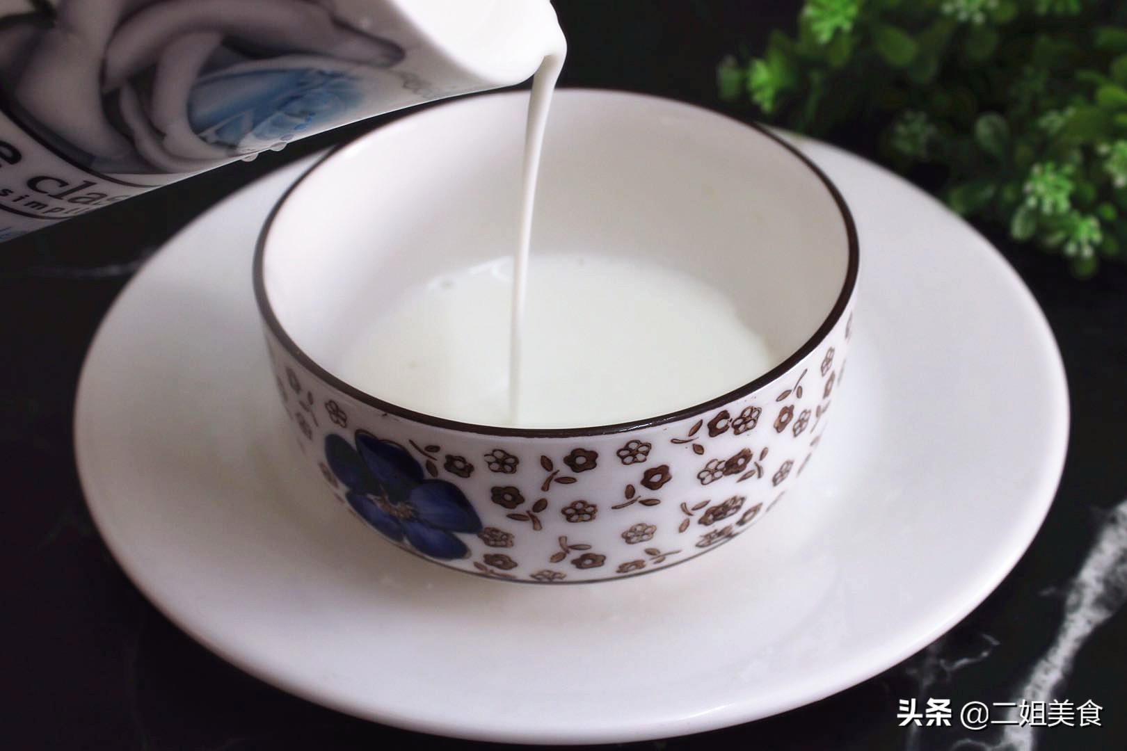 过期牛奶的15种用法,过期牛奶的几种使用方法