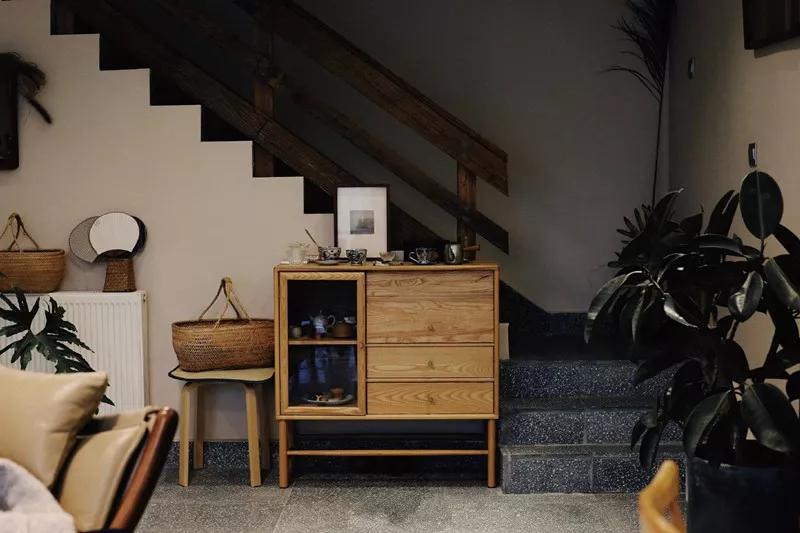 菜吧:她不上班也不靠脸吃饭,住2层小楼,过上了别人做梦都要的日子