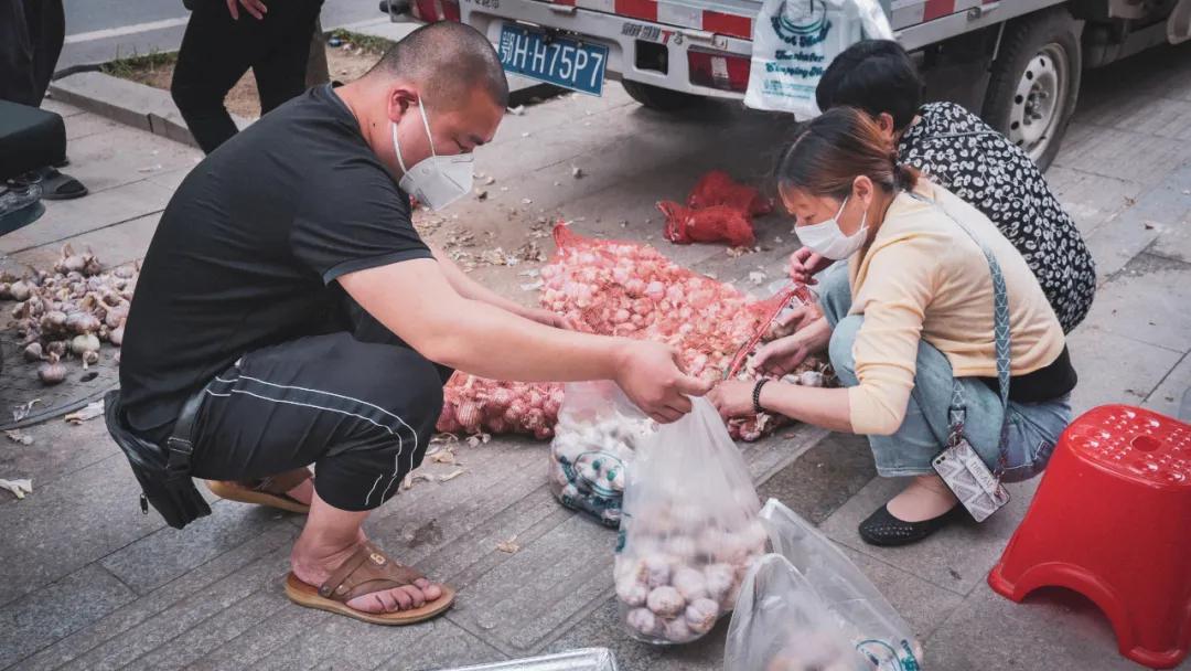 有允许摆地摊的城市么,汉川市里哪里适合摆摊