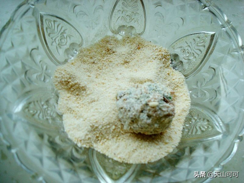 丸子怎么做才好吃不辣不上火,丸子怎么做又滑又嫩又有弹性