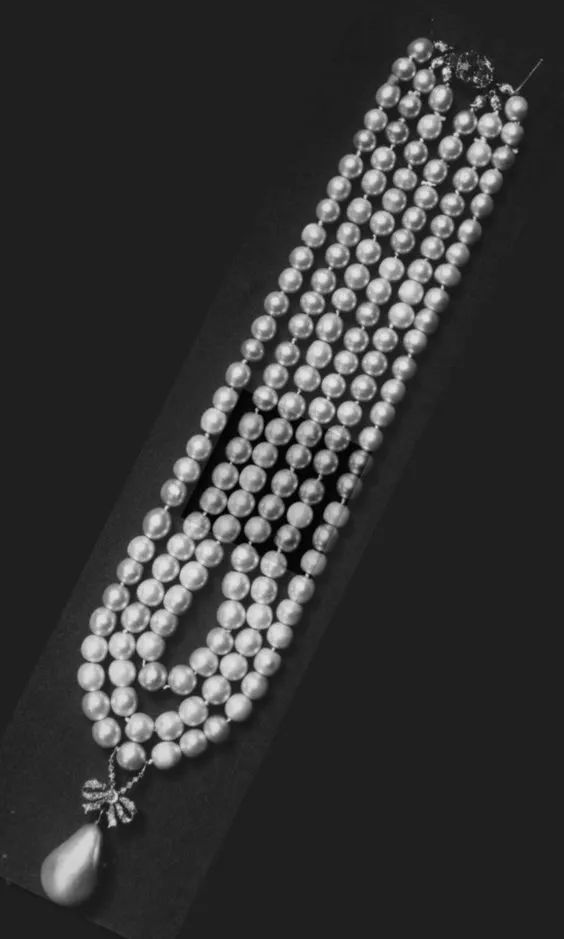 价值200000000人民币的珠宝长啥样？看到的时候人们都惊呆了