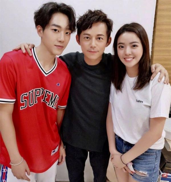 最大牌女团？赌王女儿集合三大豪门千金跳女团舞，这学历身价酸了