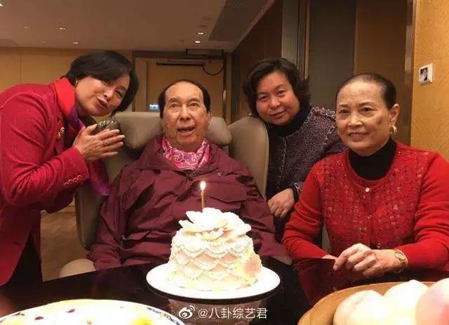 赌王何鸿燊逝世史,赌王何鸿燊逝世传奇背后的故事