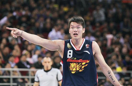 在广东宏远打了十年的外援,广东宏远以前5虎的比赛