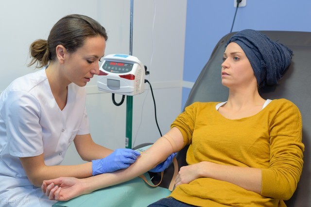 45岁乳腺癌早期治愈后易复发吗,40岁女性乳腺癌最严重的后果