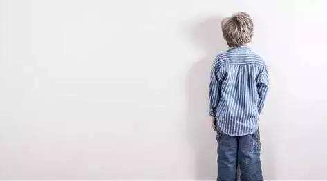 孩子6岁没有规矩该怎么管教,孩子几岁立规矩管教