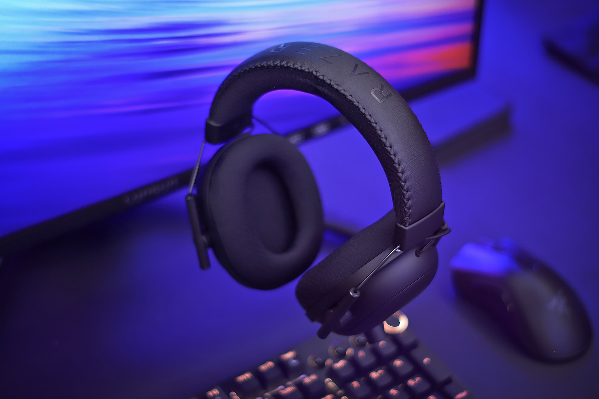 雷蛇无线入耳式游戏耳机电脑体验,雷蛇电竞耳机推荐头戴式蓝牙耳机