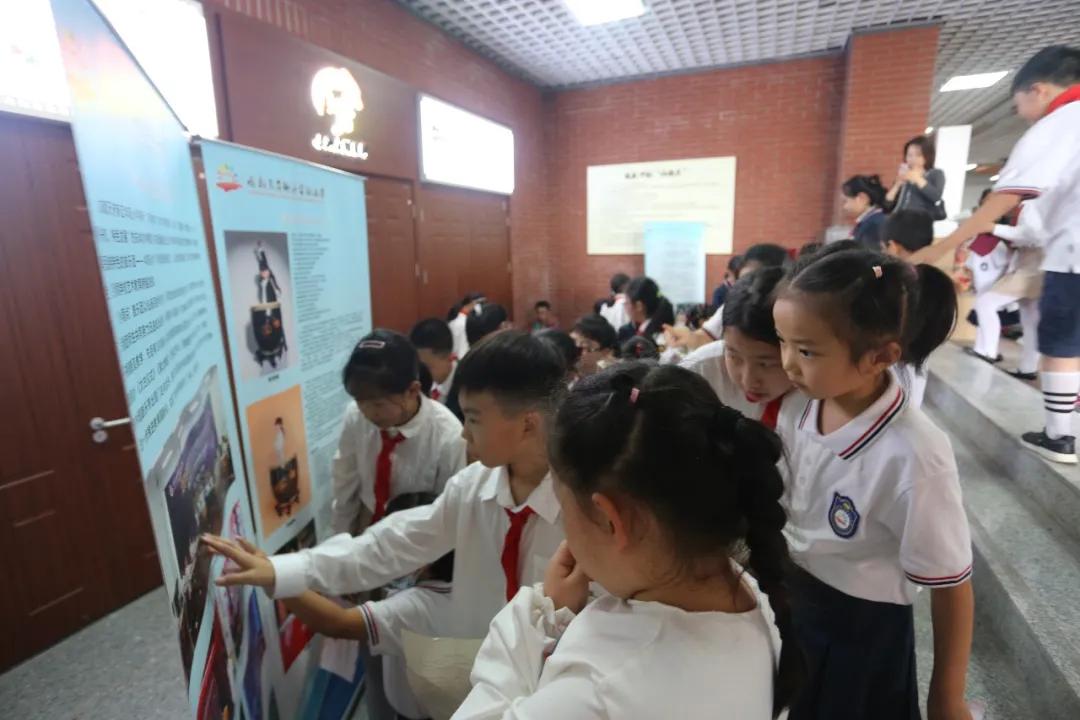 天府新区华阳小学：校园那么美，萌娃来打卡