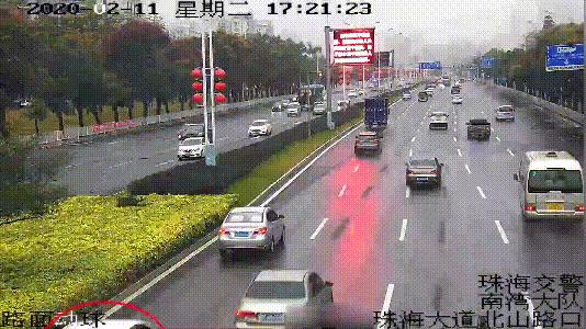 珠海俩夫妻宅家25天没敢出门，昨天突然赶往医院竟惊动警察！丈夫当场被吓坏！