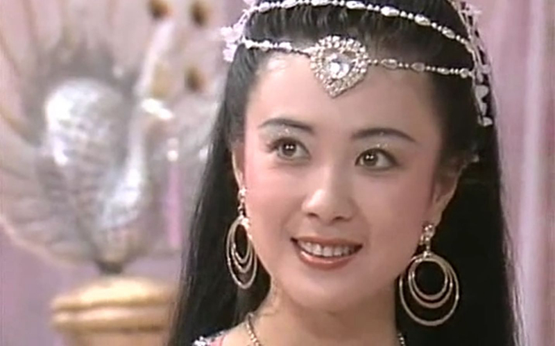 55岁傅艺伟因《封神榜》苏妲己成名，两度离婚对情感仍抱有期望