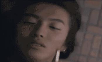 最近男明星代言护肤品,明星代言化妆品为什么不抹脸上