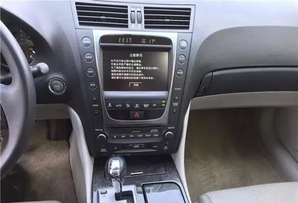 有哪些性能出众的豪车推荐,好车推荐10万雷克萨斯