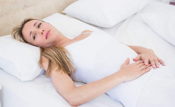 宫寒痛经者平时忌食哪些食物,宫寒月经期吃什么对身体好