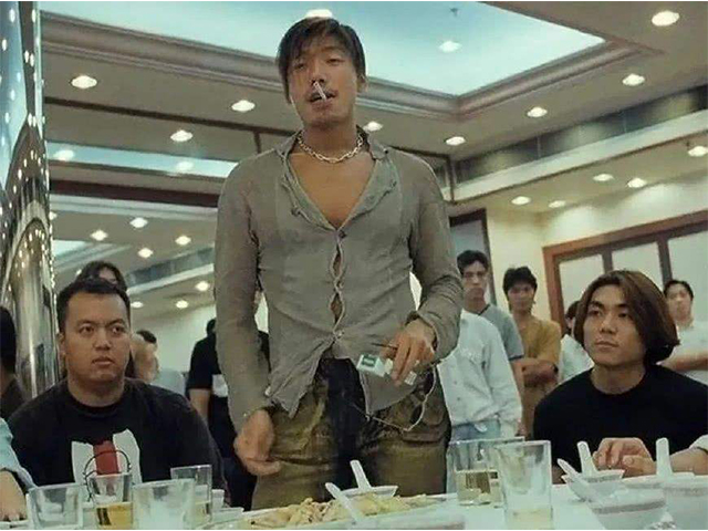 跟乌鸦哥吃不饱的视频,张耀扬那些年乌鸦哥最帅的瞬间