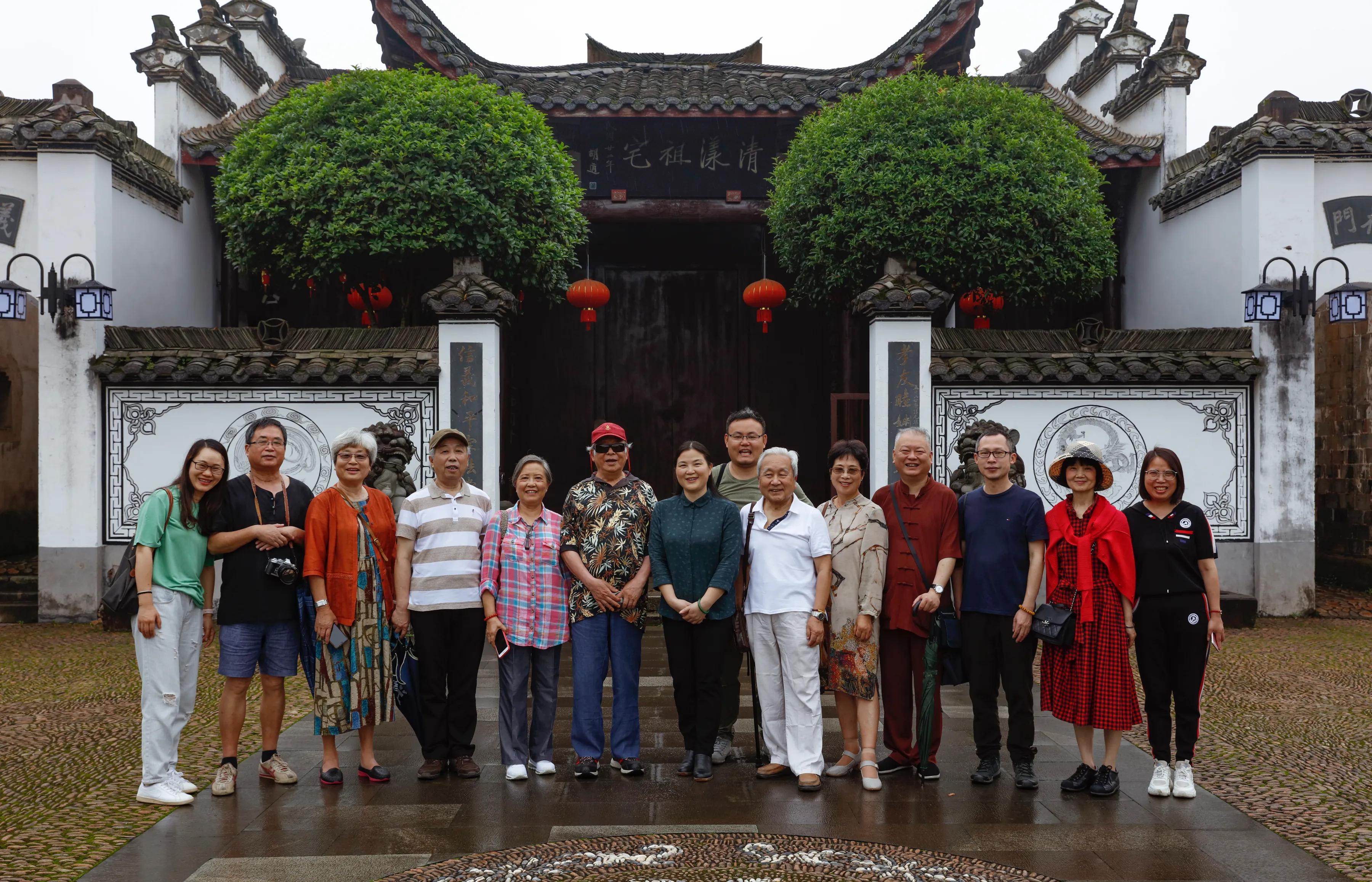 正泰光伏效果图,正泰光伏航拍