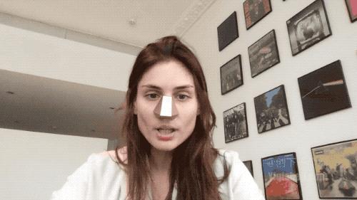 颠覆三观！外挂鹰钩鼻出街，英国人的脑洞真服了…这也叫口罩？