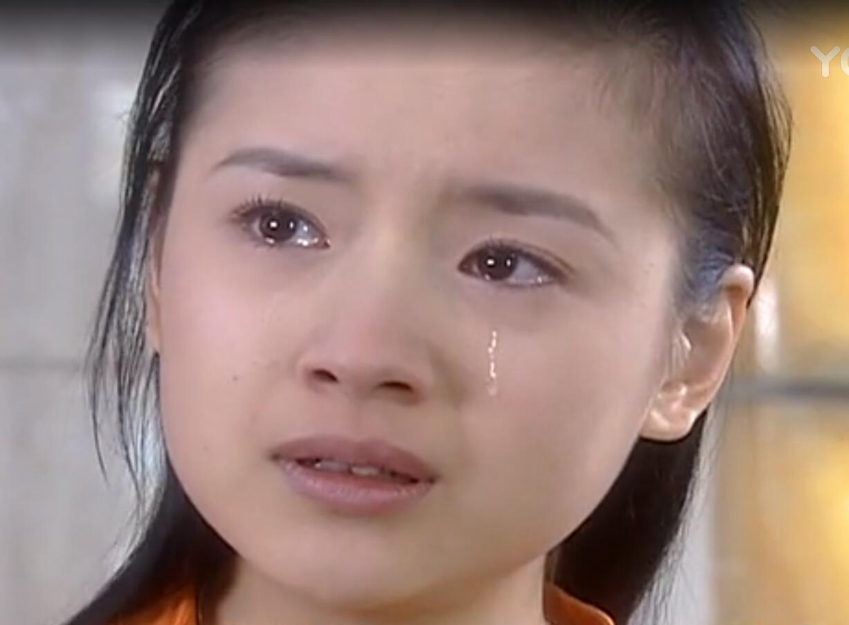 40岁董洁素颜出街面色憔悴,40岁董洁素颜现身衰老明显