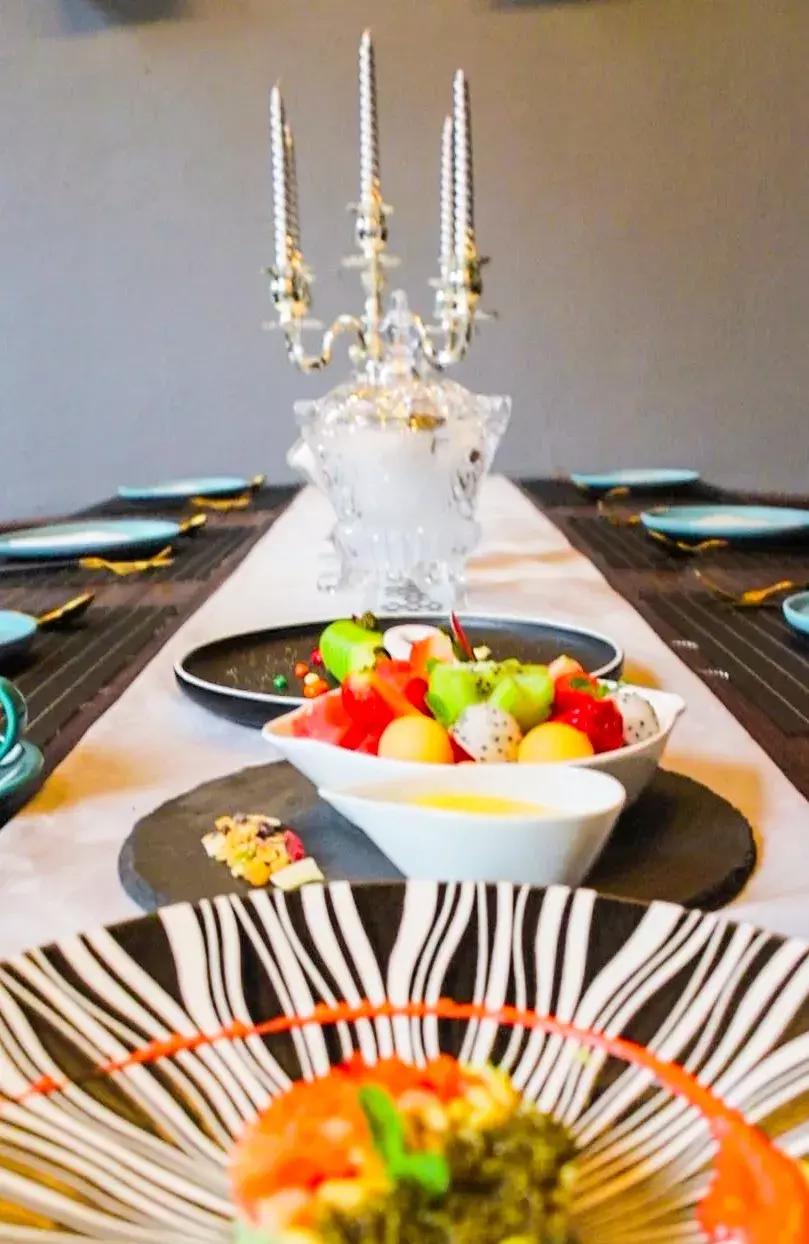 如果你想体验一把虎口吃鱼子酱，合肥这家店可以满足你！