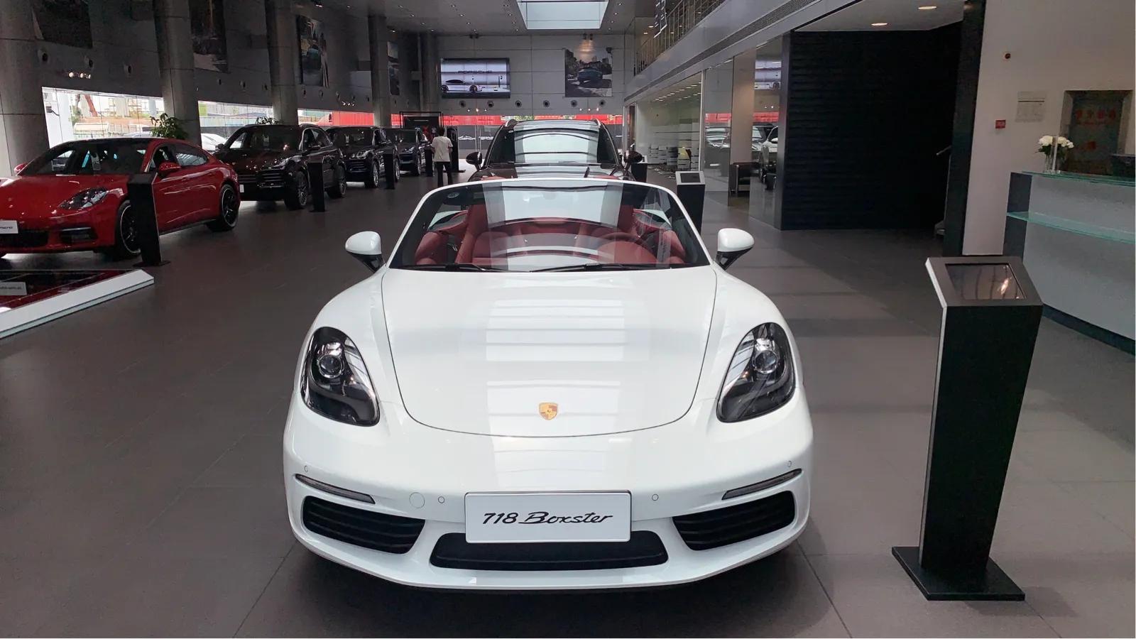 李橙保时捷跑车,李橙阿斯顿马丁