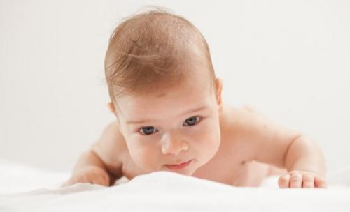 6个月宝宝腹泻一天4次左右量少,6月宝宝肚子拉稀怎么解决