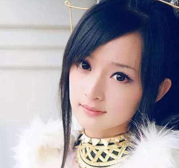 杨幂变整容范本，七个翻版中最后一个杨幂自己看到都会被吓哭