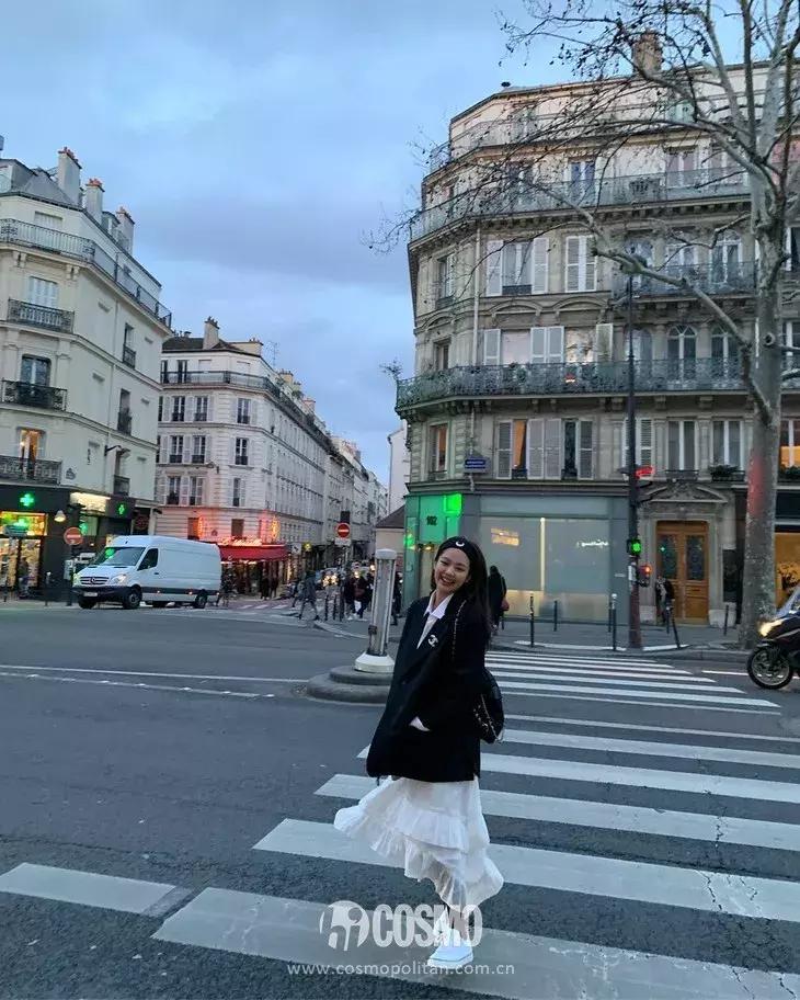 杜鹃吊带裙穿搭,杜鹃轻盈半身裙