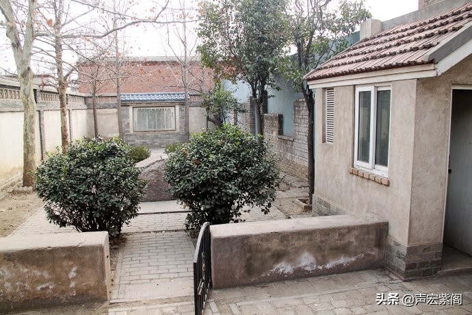 停住头：汉光武帝刘秀为村子取名，小说《笨花》以该村为原型创作