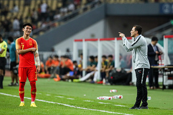国足0-1不敌叙利亚里皮,国足0-2塞尔维亚里皮