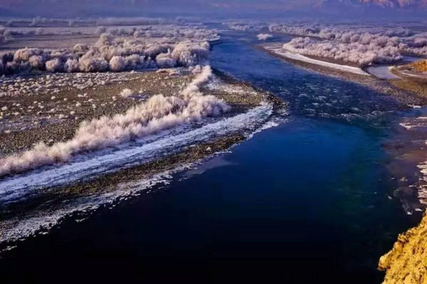 巴音布鲁克镇冬天的生活,巴音郭楞自治州和静县冬天