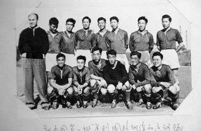 贺龙派足球队出国学先进，“攻不破的‘万里长城’”响亮全球