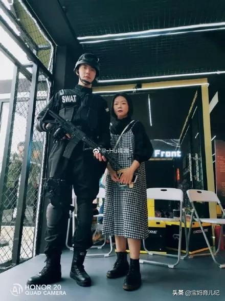 1米9的帅哥在地铁站,地铁上1米9小哥哥