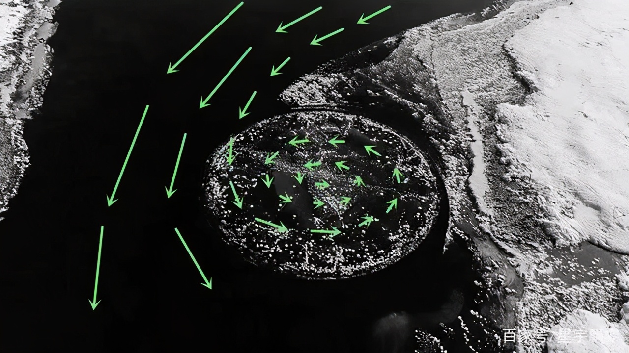 漠河湖被冻成冰的瞬间,漠河冰雾形成