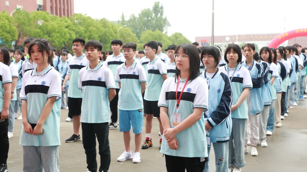 安徽新华电脑专修学校可以中考吗,职业学校中考改革