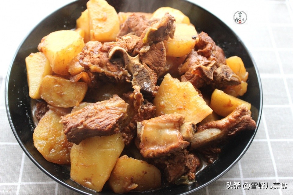 炖排骨又硬又柴怎么办,炖排骨又柴又硬怎么回事