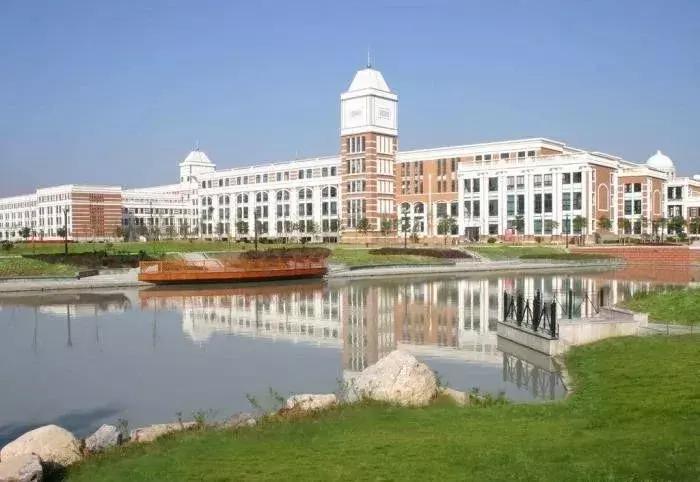 贵州最好医科大学排名，贵医大无缘第一，第一刚从学院更名为大学