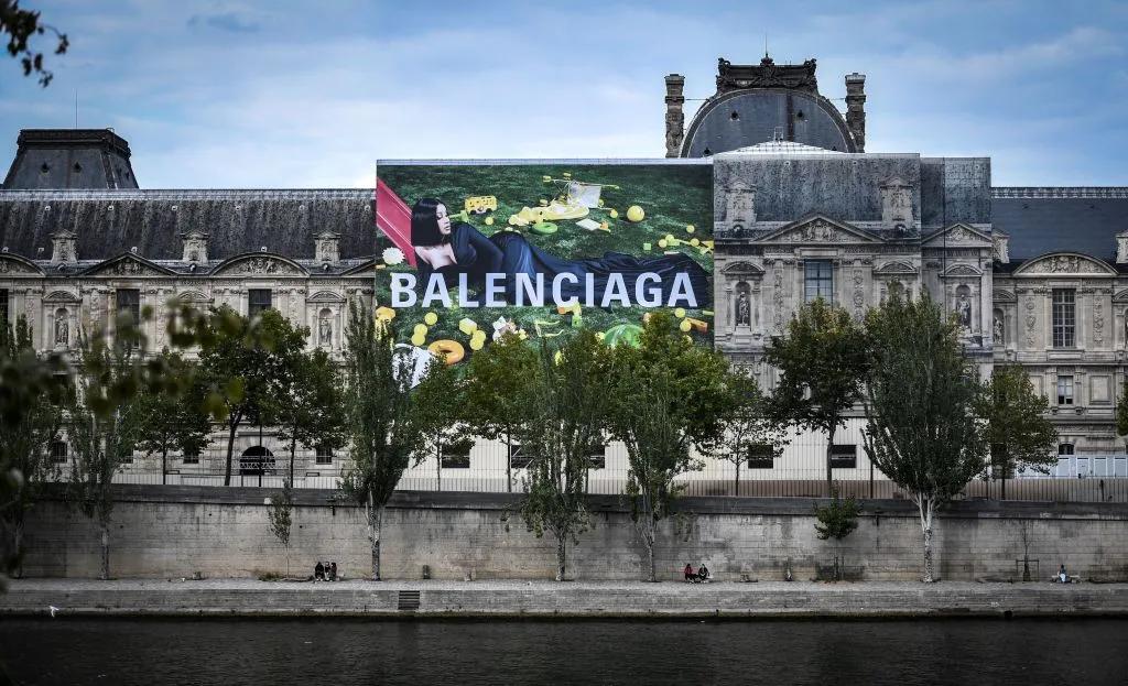 男生约会穿巴黎世家,男生遇到巴黎世家