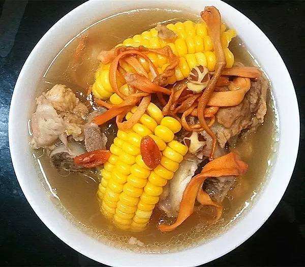 虫草花和鸡毛菜一起凉拌的功效,虫草花可以和海带一起凉拌吗